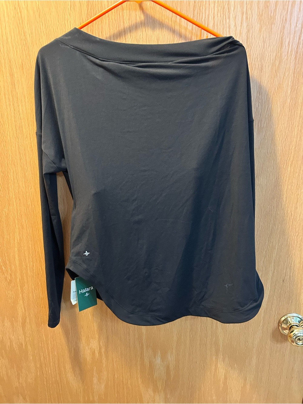 HALARA Black Off-Shoulder Long Sleeve Top
